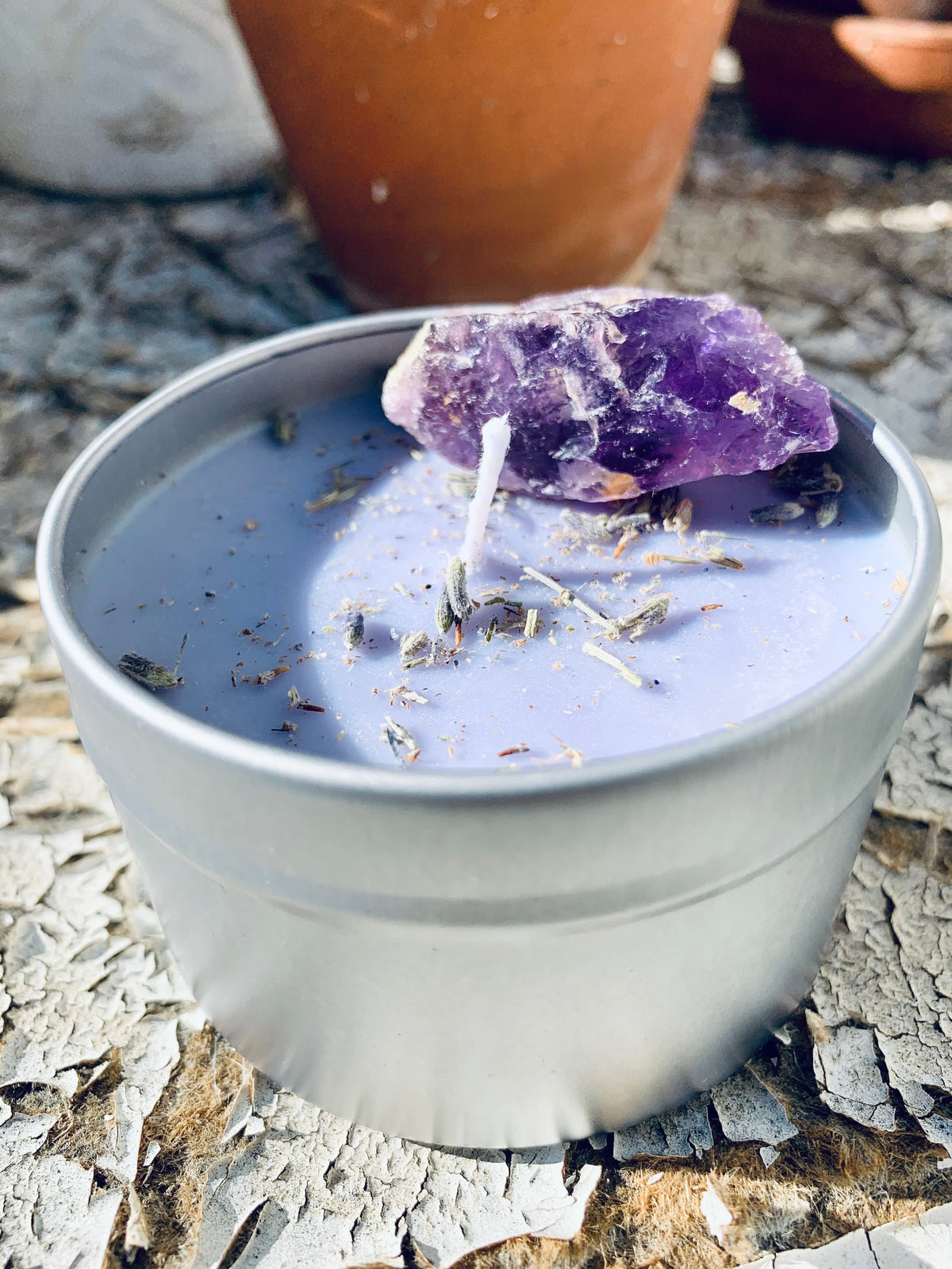 “Lavender Love” (Tin Candle w/ Amethyst)